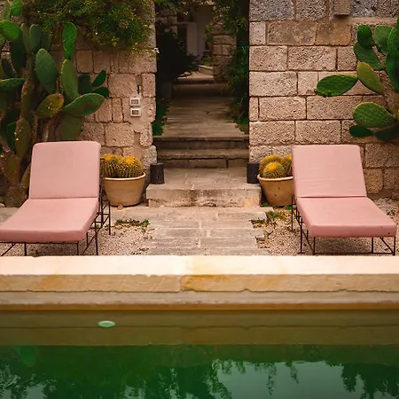 Li Curti, Con Piscina! Guest house Ortelle